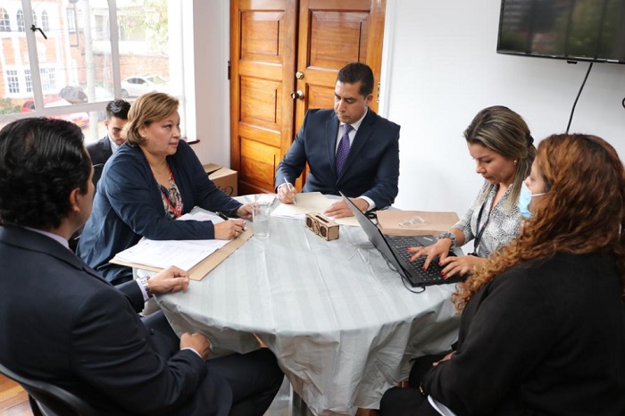 El Contralor Auxiliar, Carlos Acuña, adelanta visita a la sede administrativa Subred Centro Oriente 